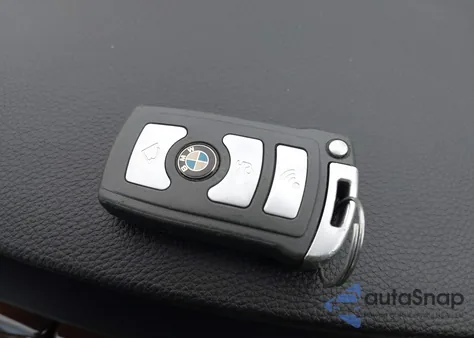 2007 BMW 750Li из США, поврежденный, VIN WBAHN83537DT66397